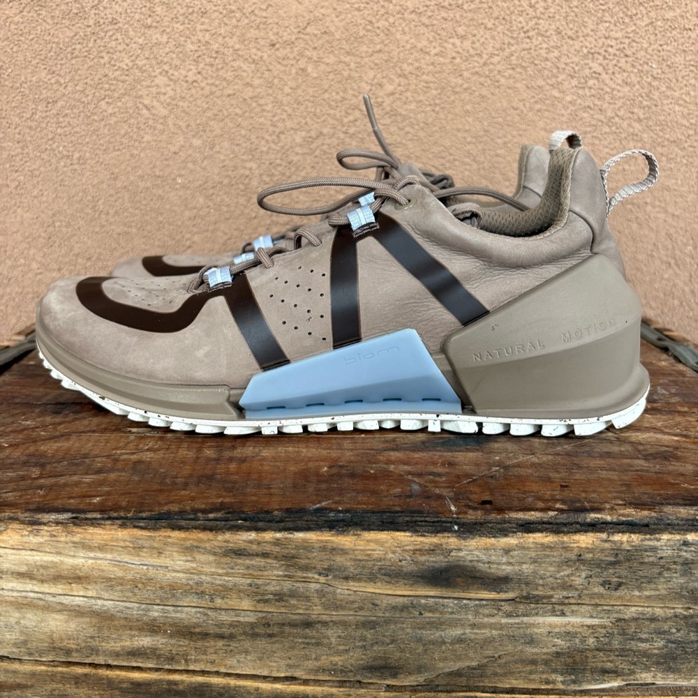 Ecco Biom 2.0 Women’s Leather Trainer Sneaker